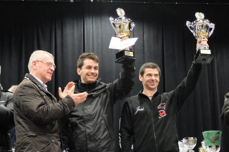 La coupe a été remise aux vainqueurs par Claude Haut