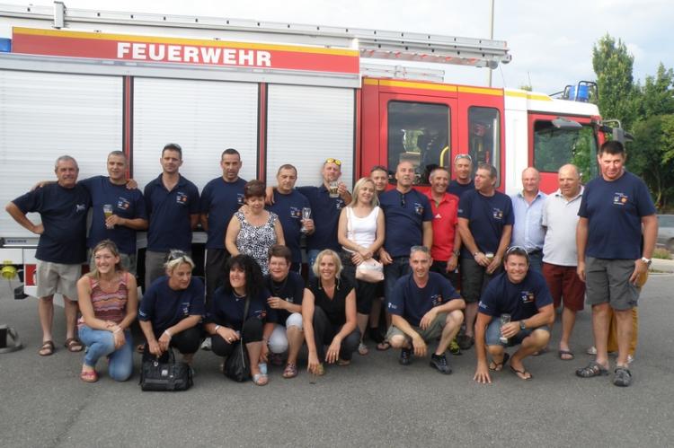 Devant le camion des pompiers de Mahlberg