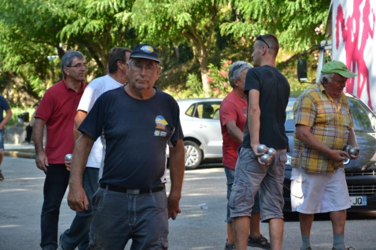 FETE VOTIVE : AVIS AUX AMATEURS DE BOULES ET DE BELOTE