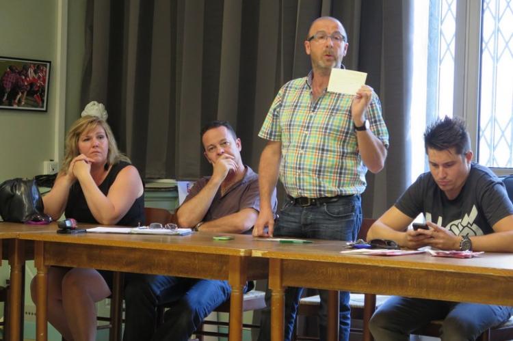 Philippe Bonnefoi présente le questionnaire