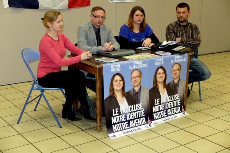 Les candidats FN aux cantonales en réunion à Vaison