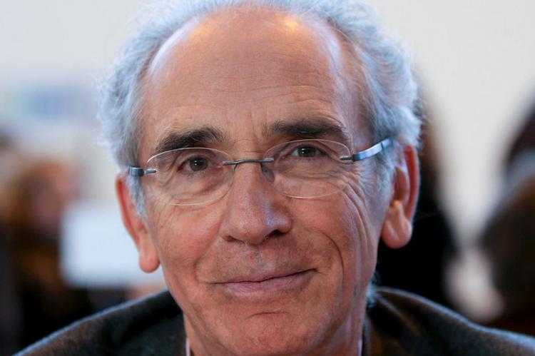 François de Closets durant le Festival du livre et de la bande dessinée de Bagnols-sur-Cèze. Photo Georges Seguin