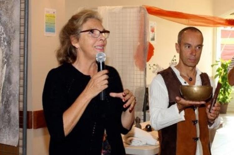 la présidente, Catherine Gemon et Jean-Claude Tricart, praticien en sonologie