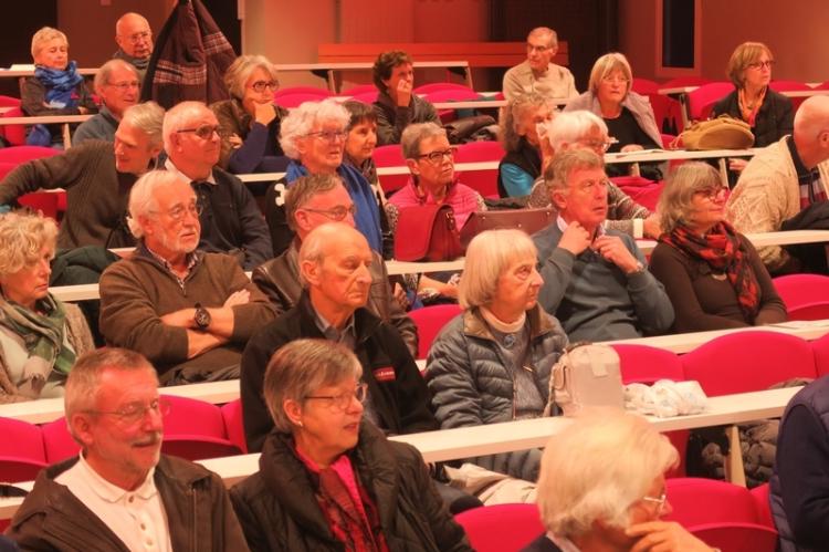 Les conférences avaient auparavant lieu à la cité scolaire