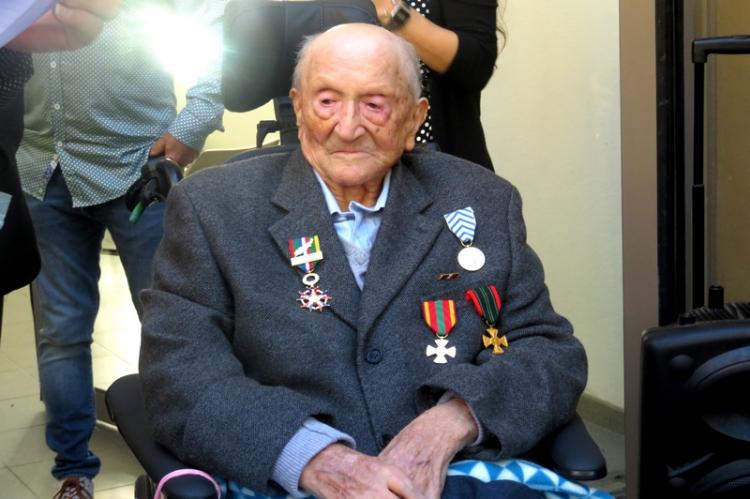 ZEF le 24 octobre 2021 lors de son anniversaire, médaillé de la Résistance et de la médaille de Puyméras.