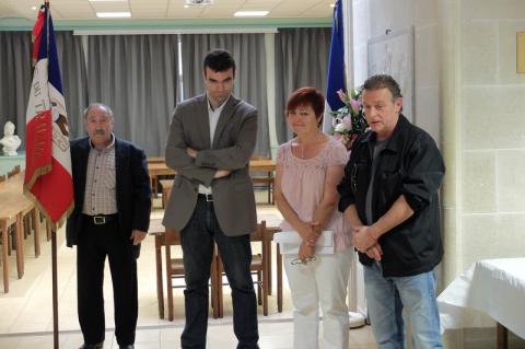 A coté du porte-drapeau : Jean-François Périlhou, Christiane Jofre et Thierry Georges