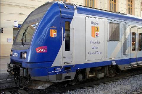 « Gare de Marseille-Saint-Charles - Z 23500 - 02 » par Clicsouris