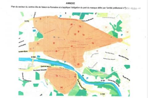 Note : le plan annexé à l’arrêté préfectoral fait figurer la Haute Ville comme zone du port obligatoire du masque, ce qui n’est pas le cas de la liste des rues la délimitant. 
