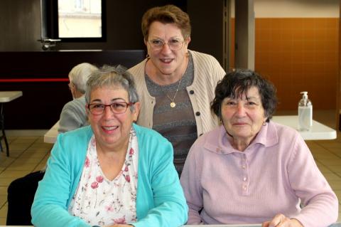 A gauche Hélène la nouvelle présidente , avec Denise et Marine