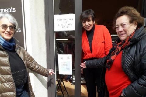 L’équipe des mots des livres en campagne d’affichage…