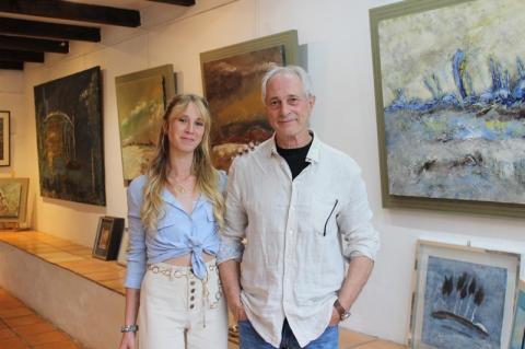 Philippe Leven, ici avec sa fille Julia, est l'illustrateur de la couverture