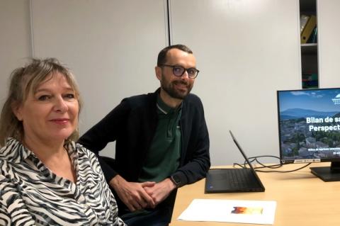 Valérie Coste-Raffin, chargée de communication, et Joris Lech, directeur