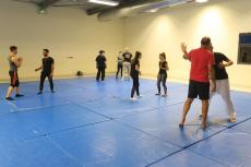 Les entraînements se déroulent le lundi soir et le mercredi, au dojo du gymnase du lycée.