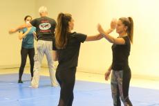 Les entraînements se déroulent le lundi soir et le mercredi, au dojo du gymnase du lycée.