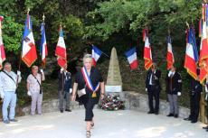 Dépot de gerbe par Florence bertrand au Crestet