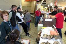 Le Comité des fêtes tient la buvette