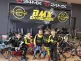 les jeunes pilotes du Bmx club d'Entrechaux