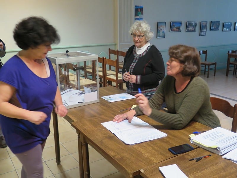 LES FONCTIONNAIRES ONT VOTÉ