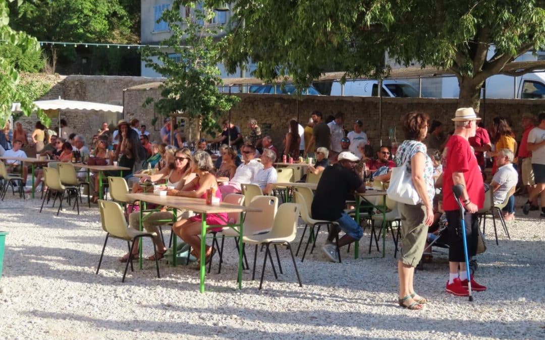 SUCCÈS TOTAL POUR LE PREMIER MARCHÉ SEMI-NOCTURNE