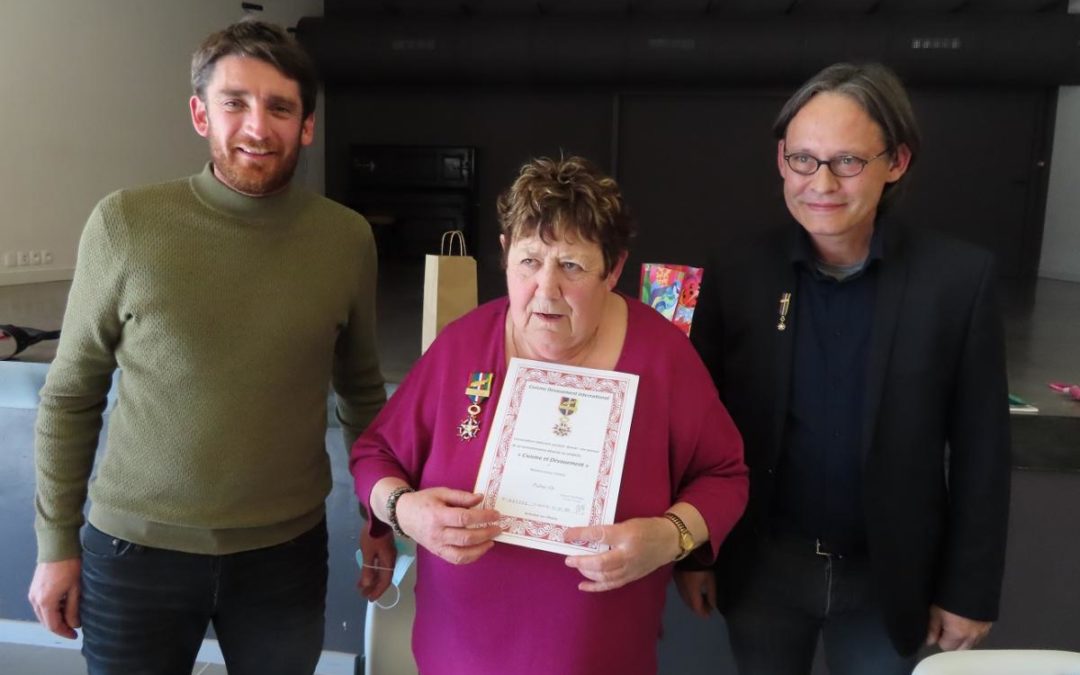UNE MÉDAILLE BIEN MÉRITÉE POUR ANNIE CHAVE