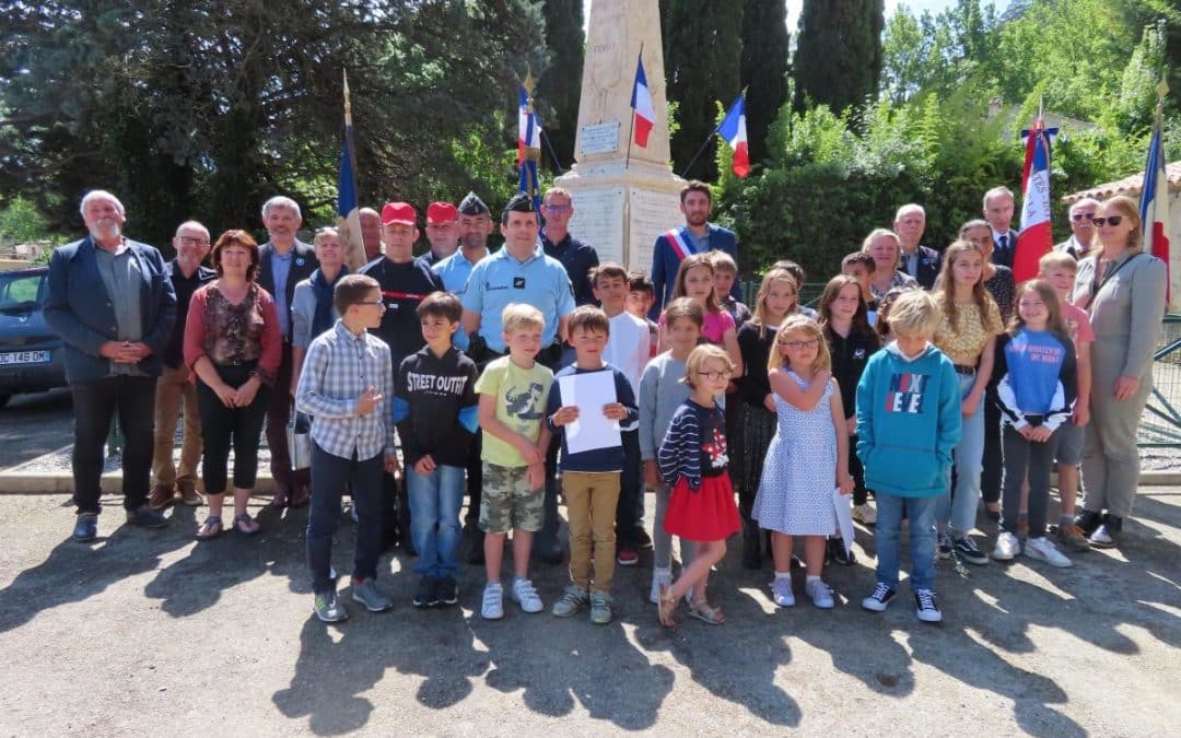 LES ÉCOLIERS CHANTENT LA MARSEILLAISE