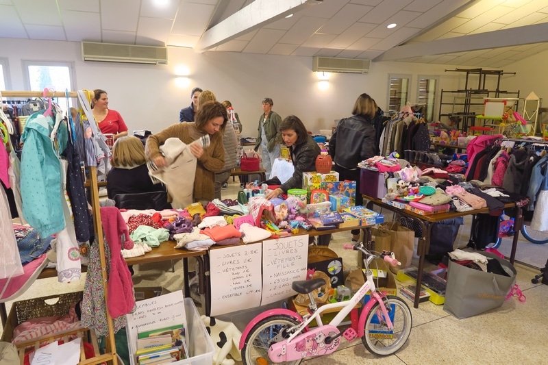 UNE BOURSE AUX JOUETS POUR L’ÉCOLE