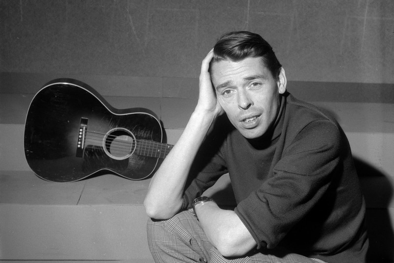 BERNARD DEBROUX CHANTERA « JACQUES BREL »