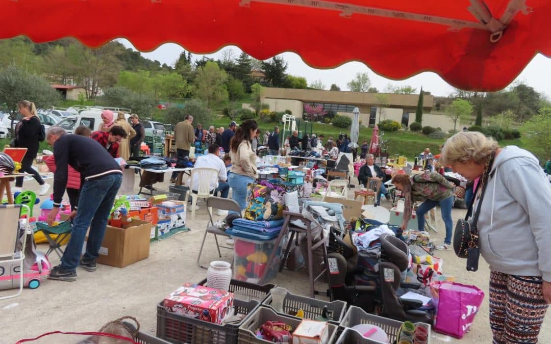 S&rsquo;INSCRIRE AU VIDE GRENIER DES PITCHOUNS