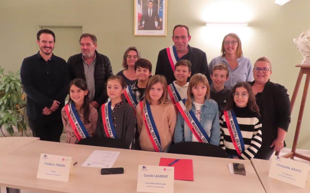 INVESTITURE DU NOUVEAU CONSEIL MUNICIPAL DES JEUNES