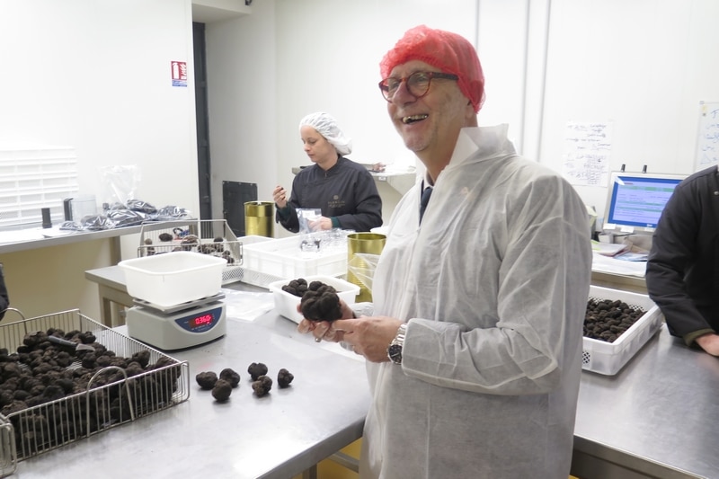 LE SÉNATEUR STANZIONE PROMEUT LA CULTURE DE LA TRUFFE
