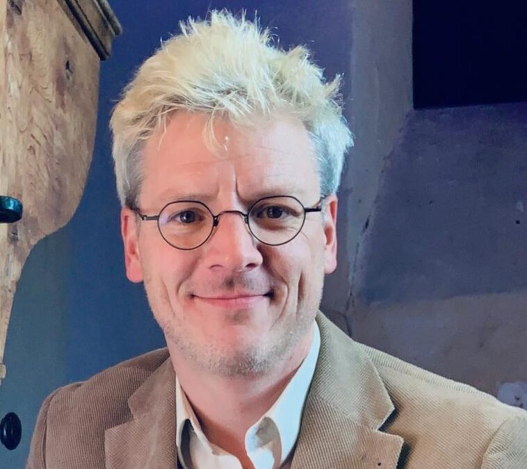 RAPHAËL COLLIGNON FAIT CHANTER L&rsquo;ORGUE DE L&rsquo;ÉGLISE