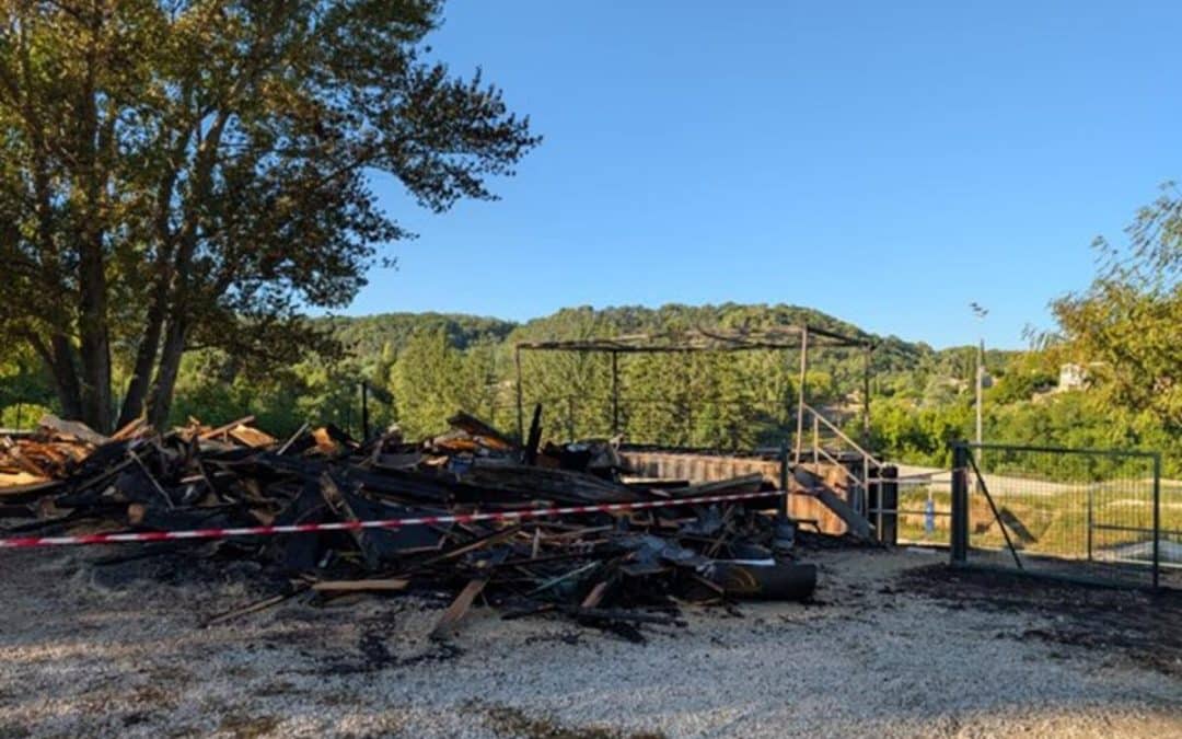 LOCAL VÉLOS ET BUVETTE PARTENT EN FUMÉE