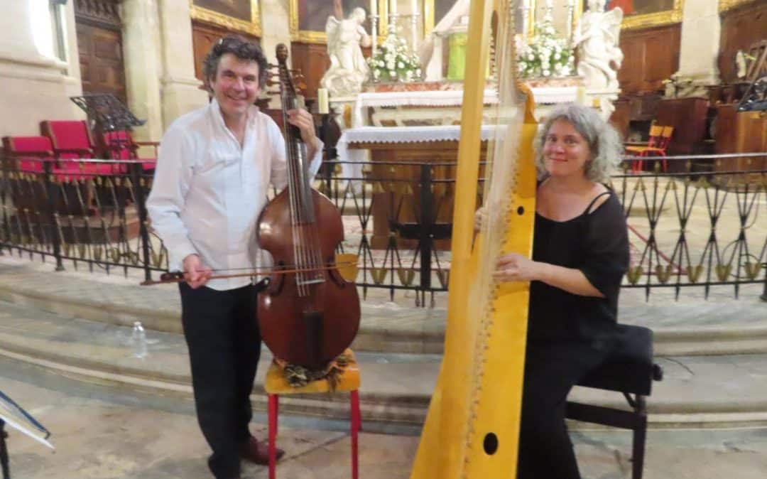 VIOLE DE GAMBE, HARPE ET ORGUE CHARMENT LE PUBLIC