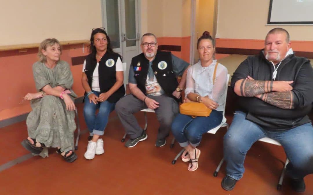 HARCÈLEMENT ET DÉSINTÉRESSEMENT DES PARENTS