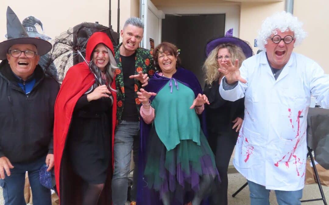 MONSTRES, SORCIERS ET SORCIÈRES ONT ENVAHI LE VILLAGE