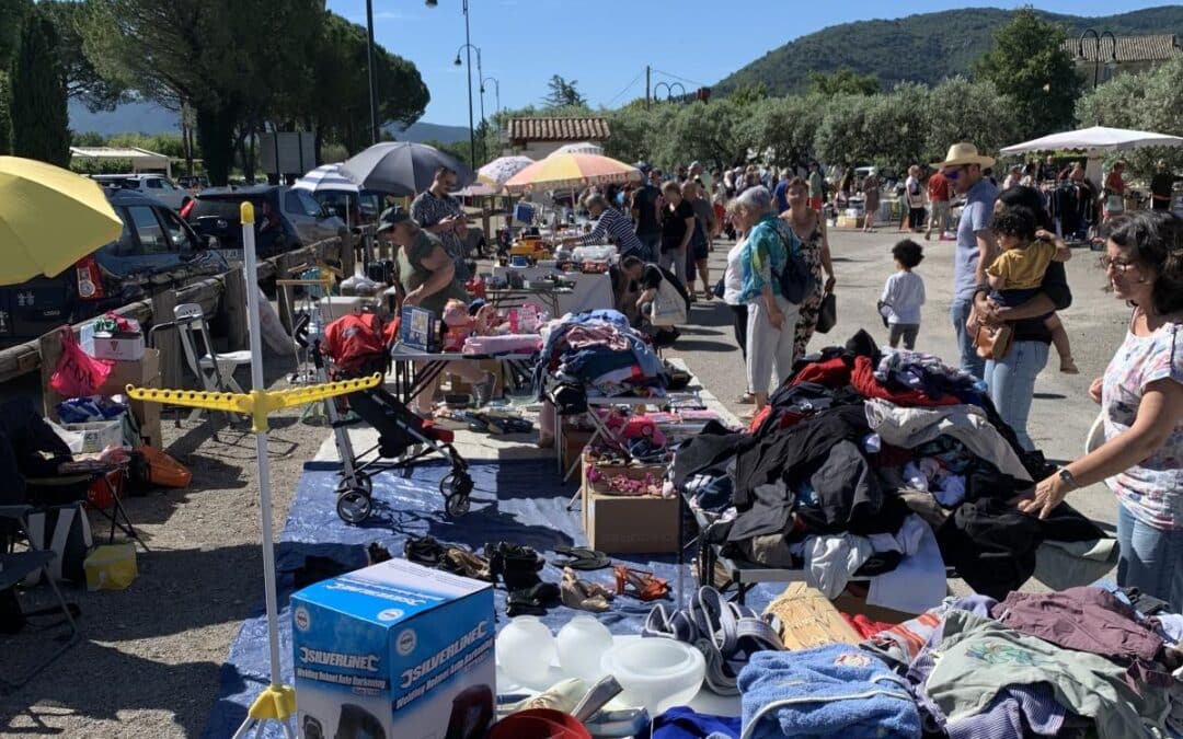 CRESTET :  UN VIDE GRENIER COURONNÉ DE SUCCÈS
