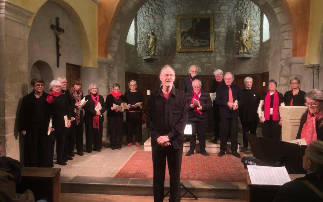 BEAU CLAP DE FIN POUR LA CHORALE DE PUYMÉRAS