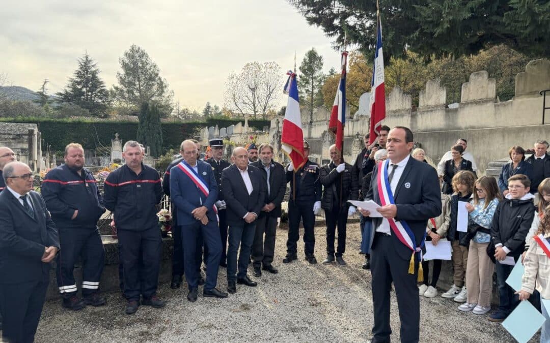 UNE COMMÉMORATION TRÈS SUIVIE