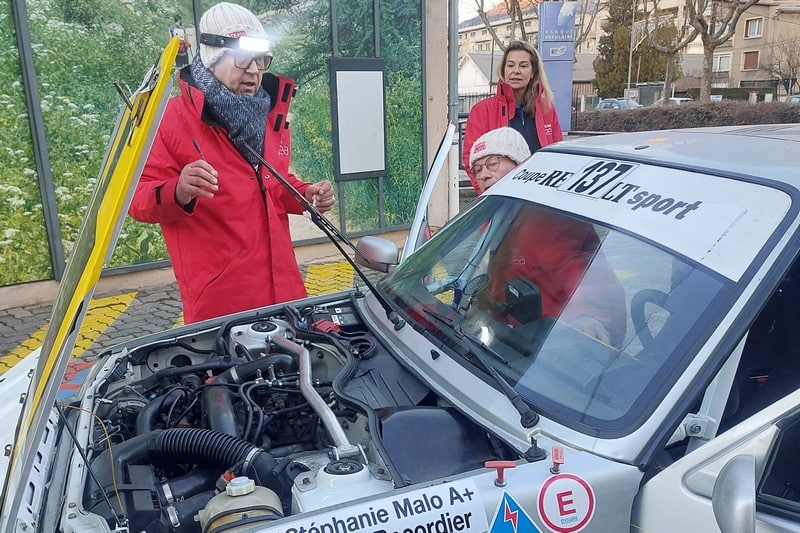 Dorone Recordier et Stéphanie Malo Guéret Monte-Carlo Historique 2026. Vérifications matinales.