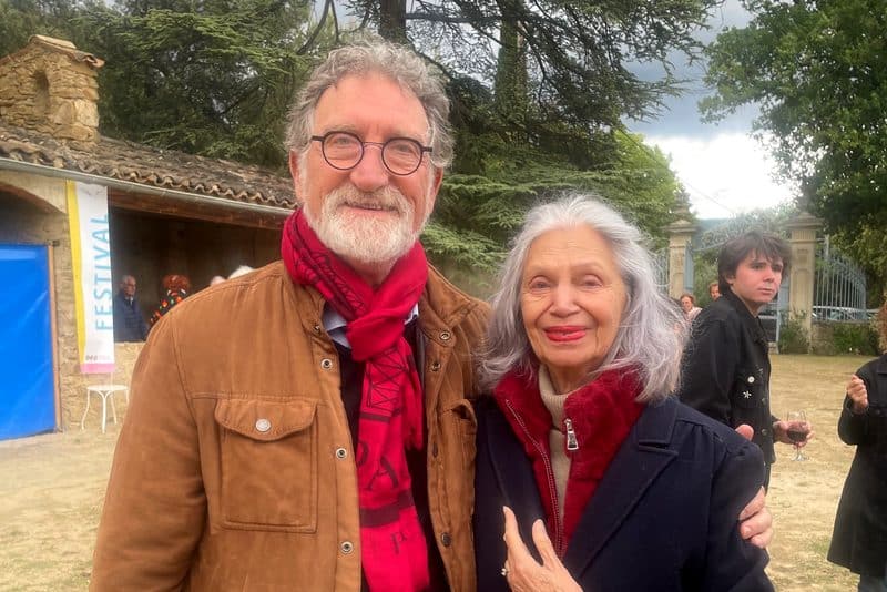 Sheela Eichenberger accompagné du comédien Gérard Rouzier