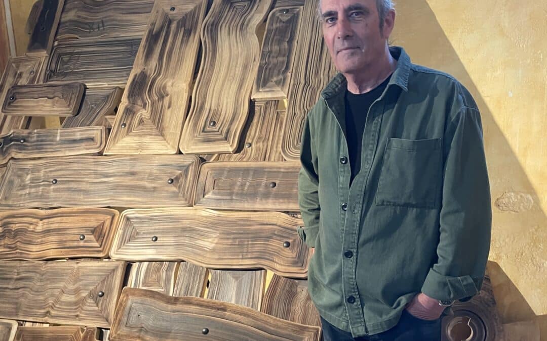 Cathédrale de la haute ville : « du papier naît le bois »