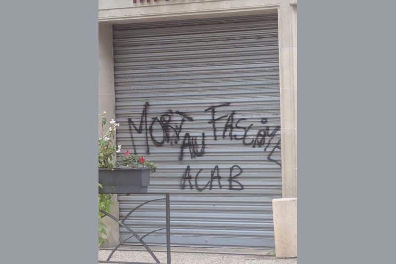 La mairie taguée